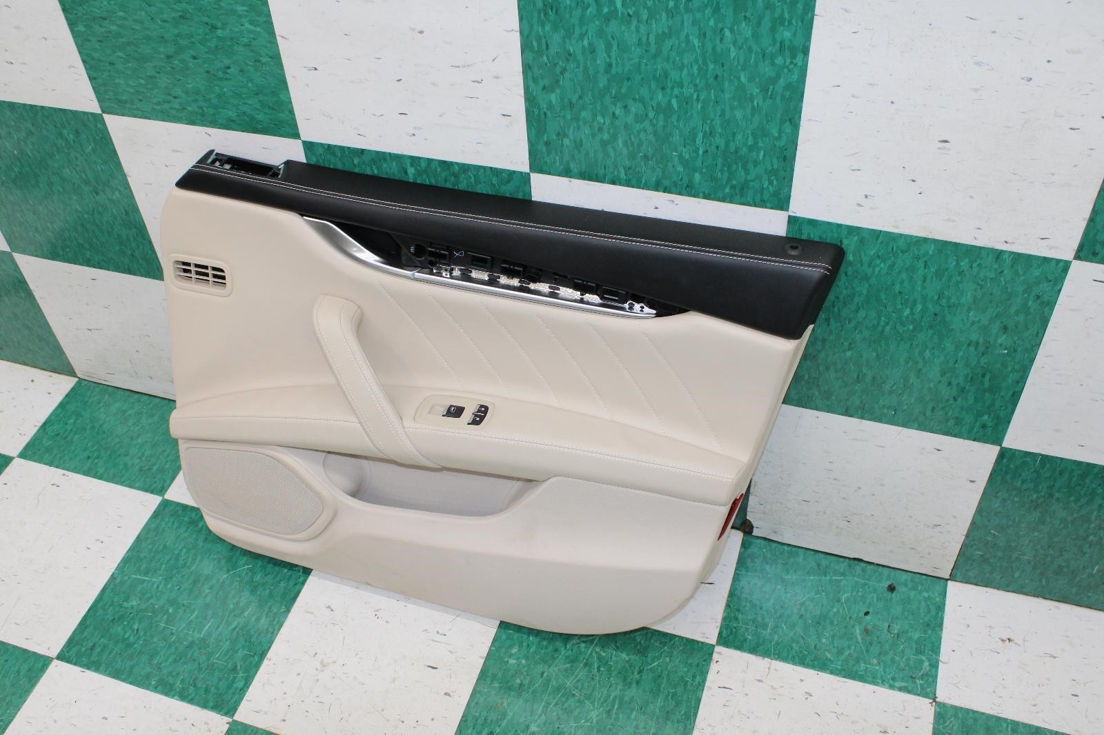 Maserati Ghibli 2014-2021 FRONT+RIGHT Door panel
