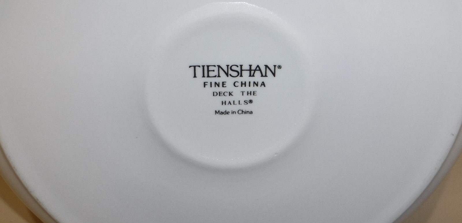 Tienshan Deck the Halls Chip & Dip Set