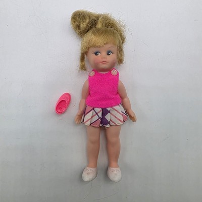 Uneeda Miki And Friends Doll Hair Grow Blonde Wrong Shoes