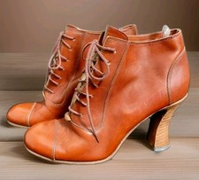 Michel Perry Victorian Steampunk French Leather EU 38/US 7.5 Cone Heel Booties