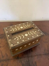 C1900’s Antique wooden cigarette box inlaid self dispensing ￼