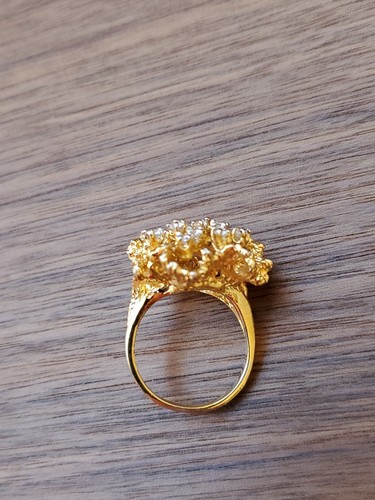 Vintage Fashion Goldtone Leaves Clear Rhinestones Ring Size 8 - Picture 5 of 13