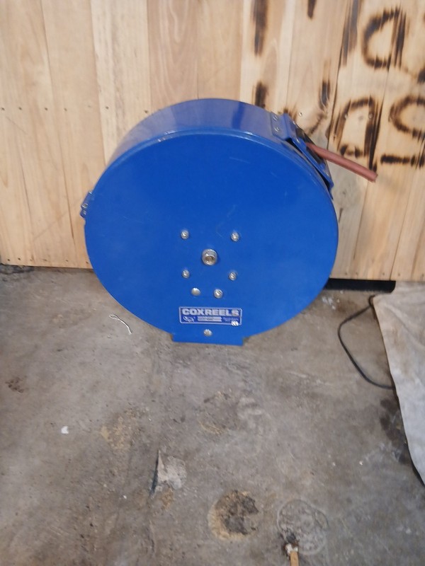 Coxreels EN-N-335 Spring Rewind Enclosed Air Hose Wheel