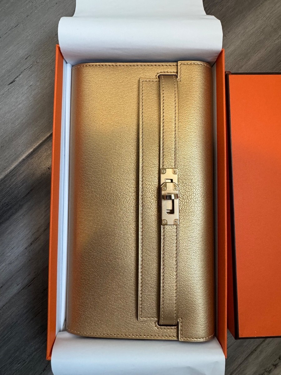 2026 HERMES Kelly To Go Wallet Dore Chèvre Chamkilight Permabrass