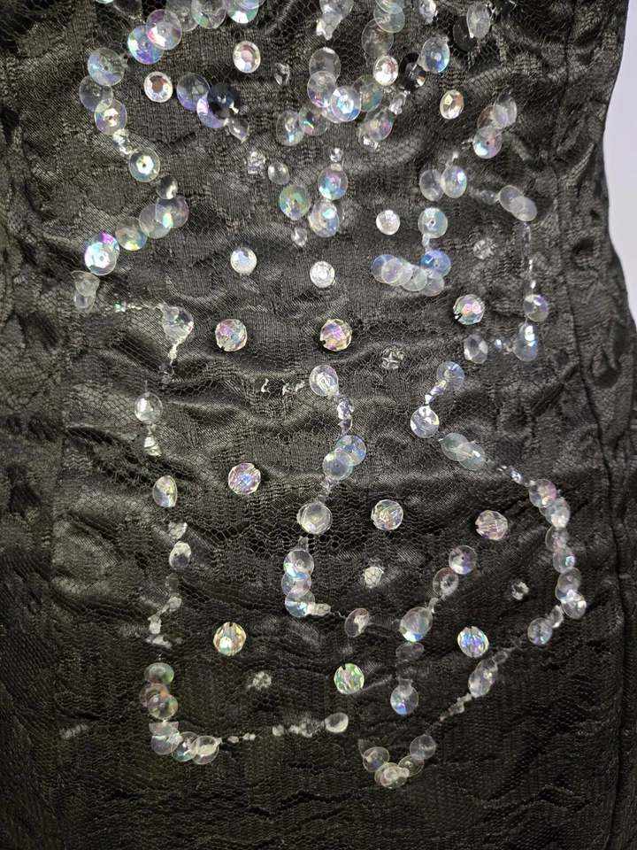 Vintage Long Sleeve Lace Mermaid Gown With Tulle Bottom - Image 2 of 4