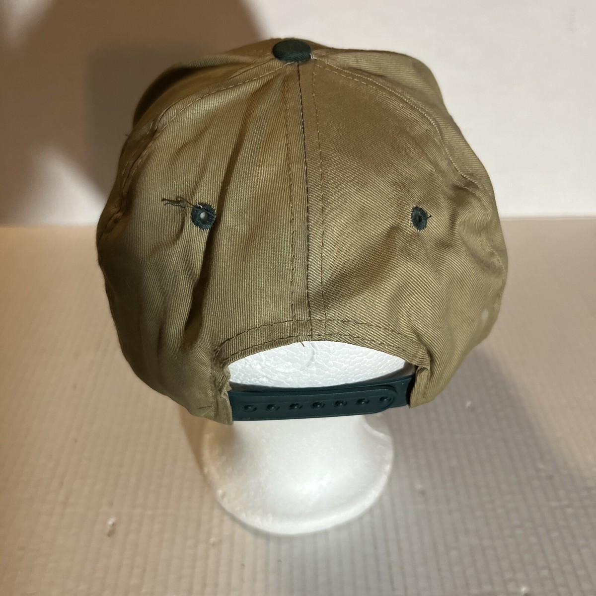 Vintage 1996 Taz Tasmanian devil Looney Tunes khaki and