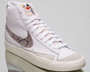 blazer mid 77 vintage reptile