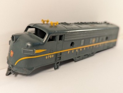 Mantua Spur HO Pennsylvania Railroad Diesellok Karosserie - beschädigt
