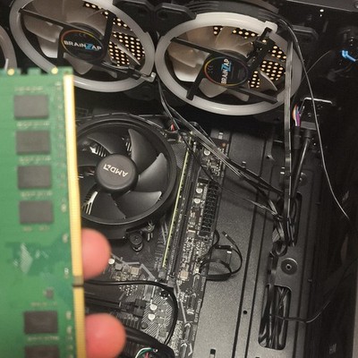 Combo AMD Ryzen 5600X, Mainboard B450M K V2, 32GB RAM DDR4 2666 SK Hynix.
