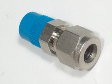 1- Swagelok Stainless Steel Fitting, 3/8" OD Tube x 1/4" Male NPT, SS-600-1-4