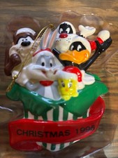 Warner Brothers Looney Tunes 1996 Annual Christmas Ornament Bugs Tweety Daffy