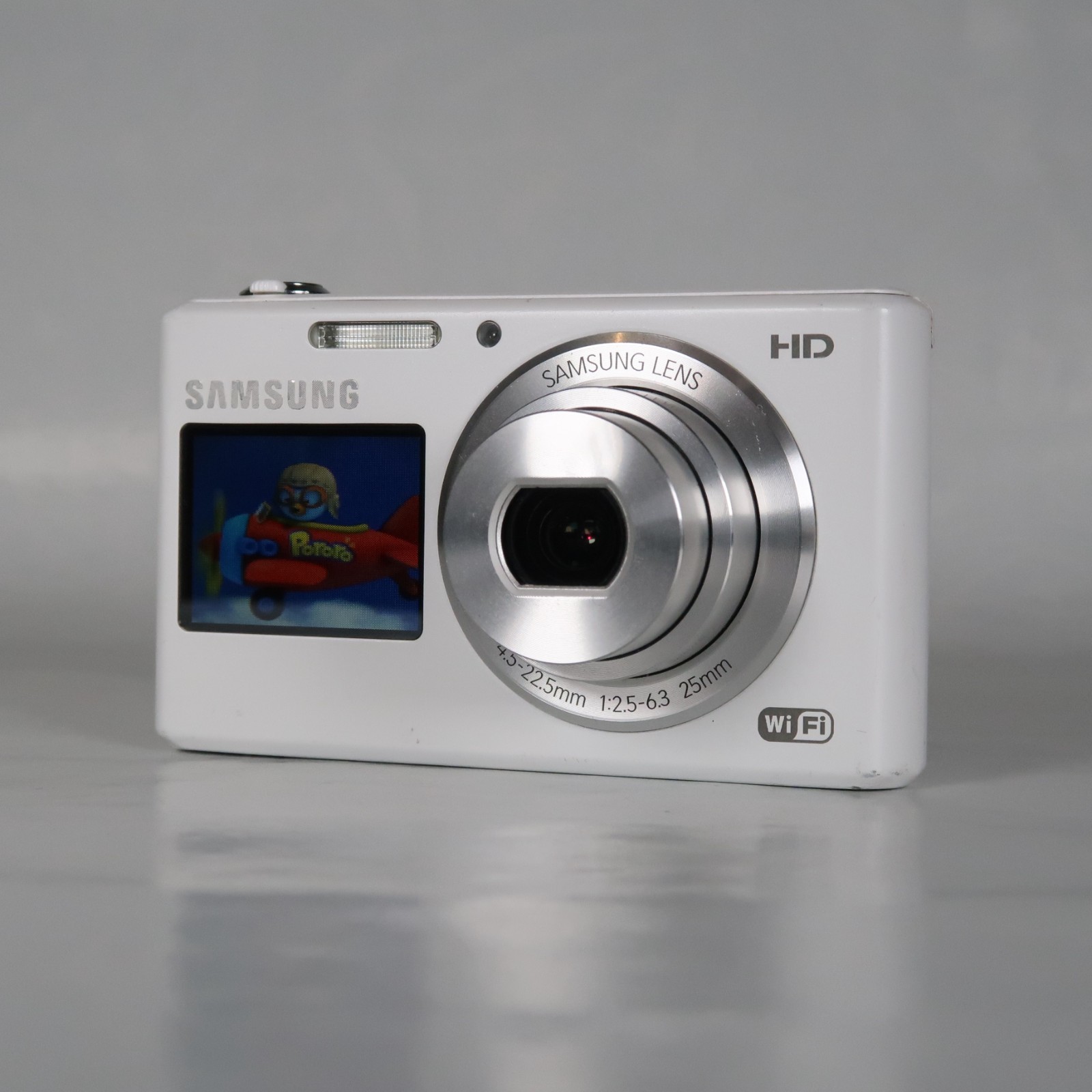 Samsung DV150F White Digital Camera 16.2MP 5x Optical Zoom Dual