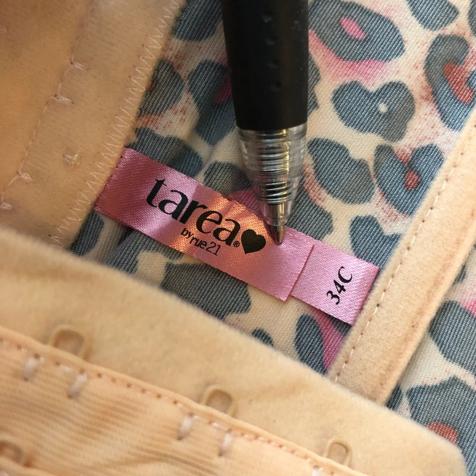 Corsé Tarea Rue 21 Top Gancho y Ojo Con Aros Acolchado Estampado Leopardo 34C Foto 3 de 3