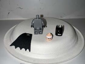 Lego Batman 2006 Classic Batman Dark Bluish Gray Suit BAT024 7884, 7886, 7888 