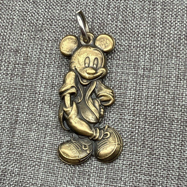 MICKEY MOUSE HANDSIGN Collaboration稀少品 China Exclusive- Mickey & Friends 'Enjoy Sweet Life' x