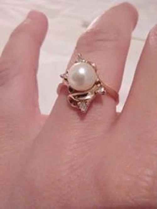 Anillo de oro 14K con una perla real y 4 diamantes pequeños. ÚNICO en forma de estrella Foto 4 de 4