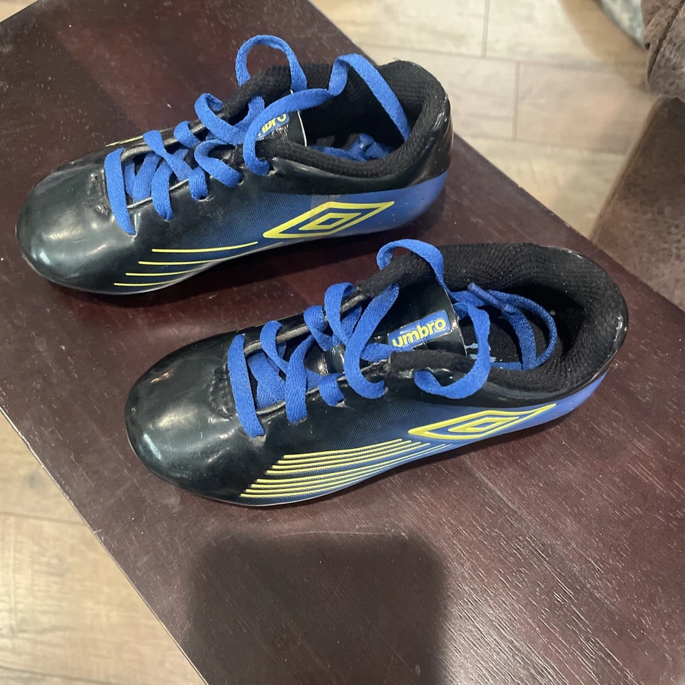 UMBRO Boys Girls Sz 9K Soccer Ball Cleats Shoes Black & Blue Athletic Rec League - Image 2 of 4