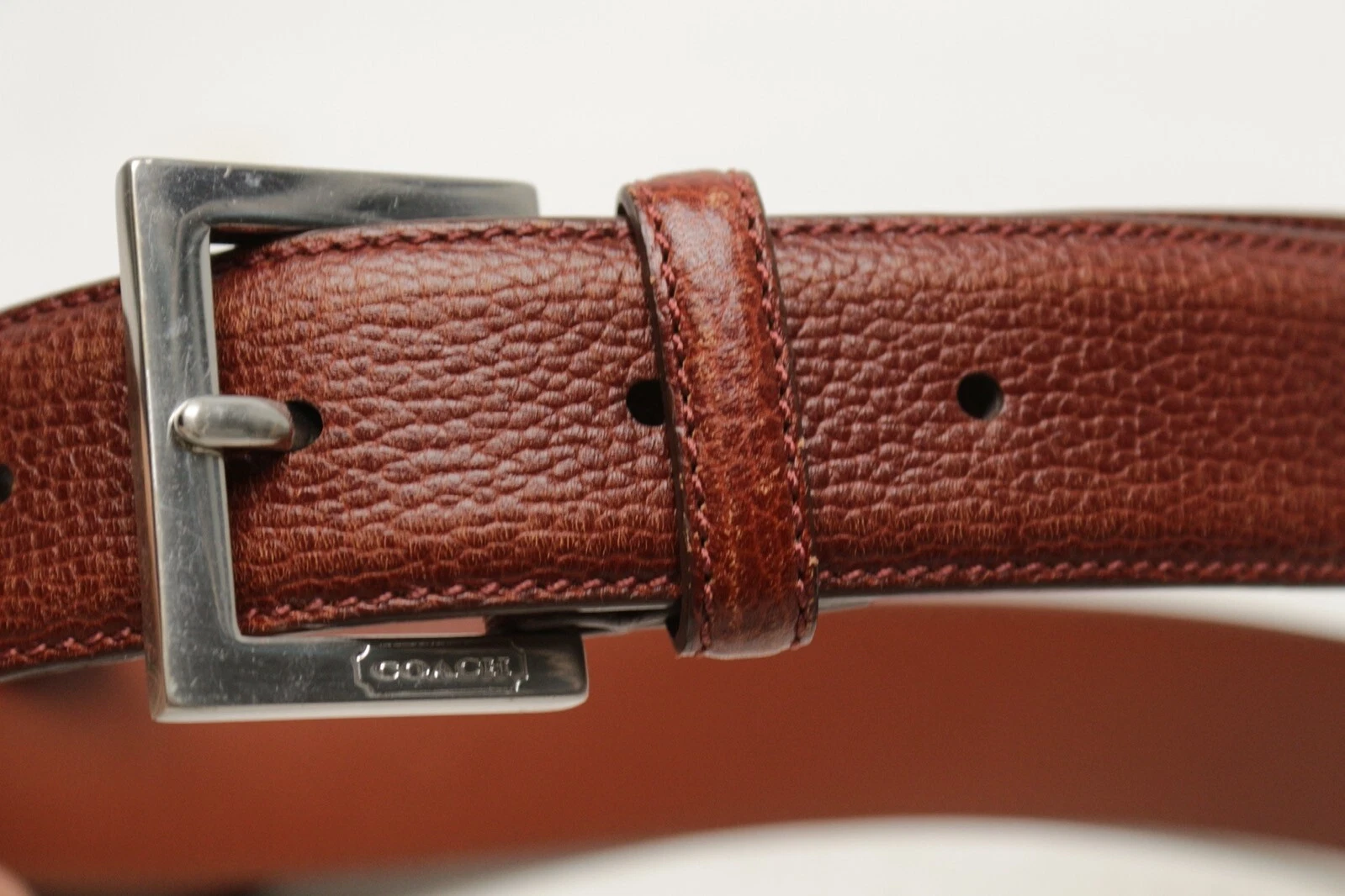 Coach 3758 Cintura elegante uomo 40 pelle di vitello testurizzata marrone fibbia cromata