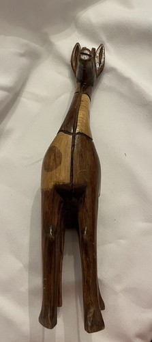 Bellissima giraffa unica vintage in legno intagliato a mano altezza 15” ottime condizioni - Foto 6 di 11