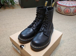 dr martens 1460 pascal black virginia