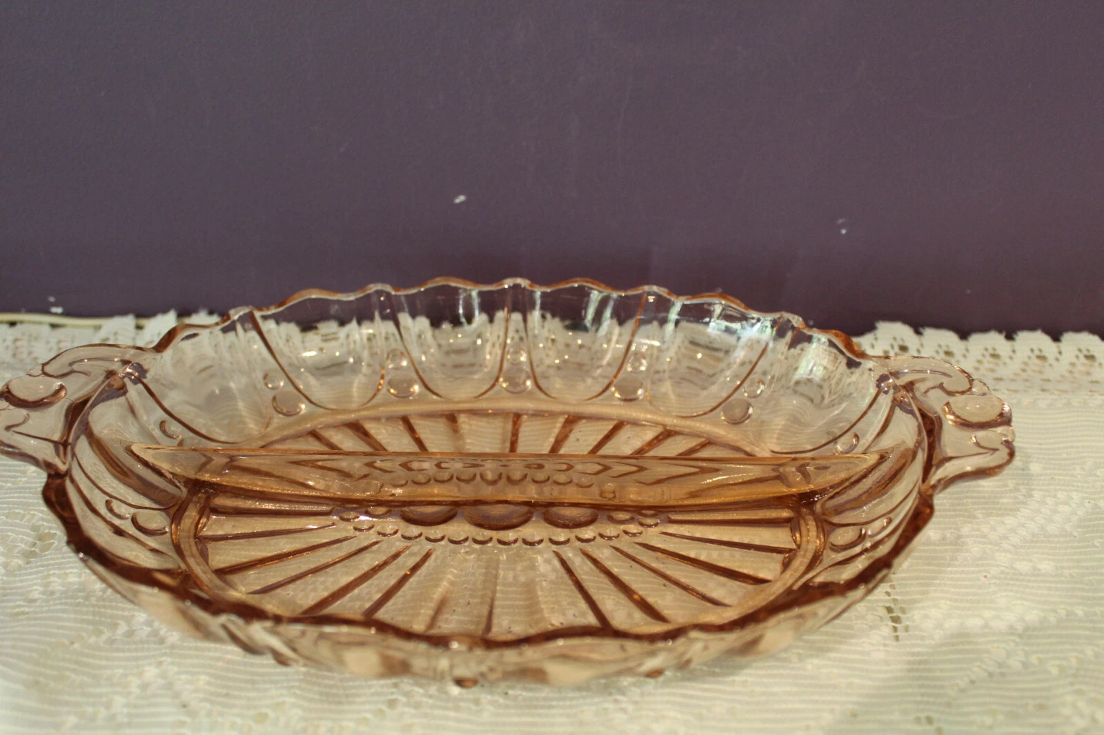 ANCHOR HOCKING PINK DEPRESSION GLASS 'OYSTER & PEARL' DIVIDED SERVING DISH