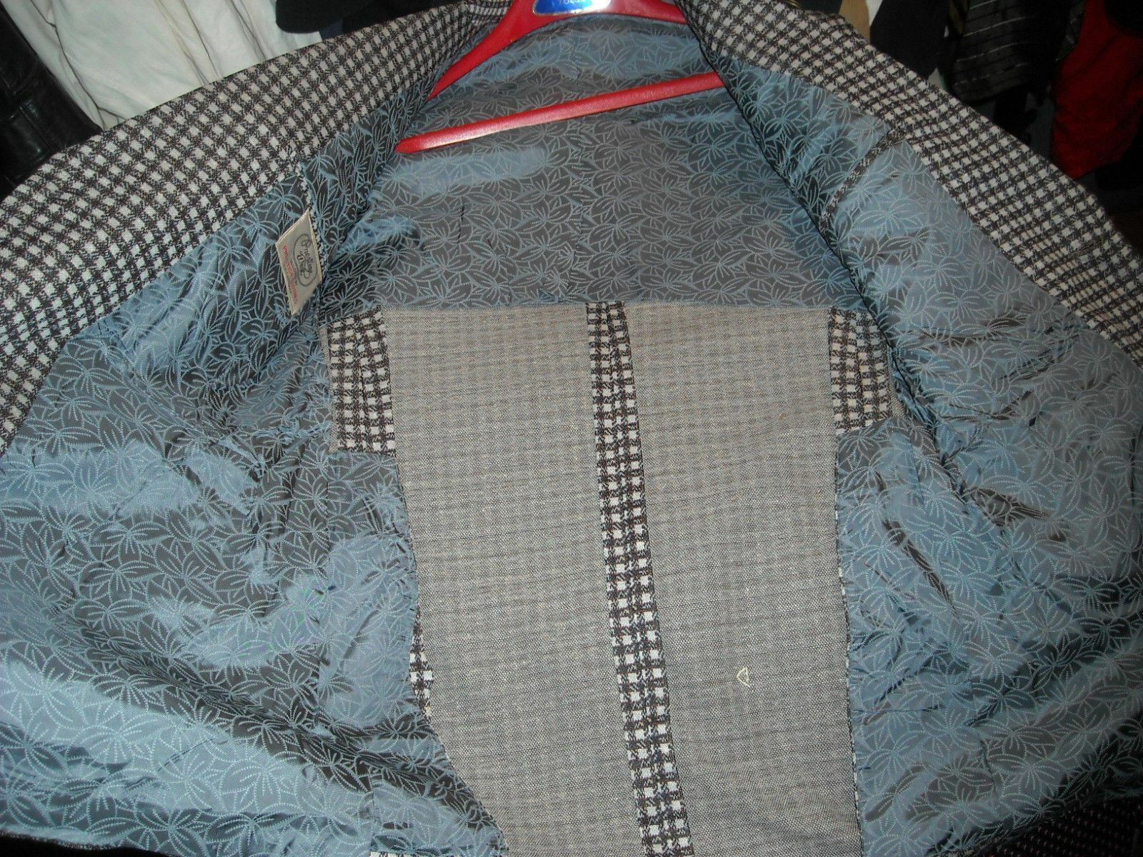 Picture 4 of 5