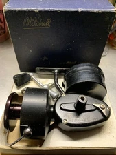 Mitchell Garcia 300 with Original Box & Extra Spool In Case