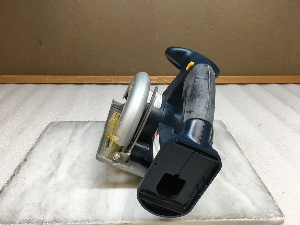 Ryobi 5 1/2 " Cordless Circular Saw 14.4v RY6201 3800 RPM with Blade - Image 2 of 4