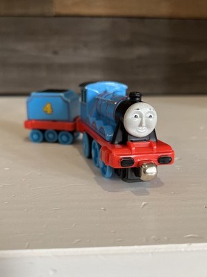 Thomas & Friends Take Along Gordon w/ Tender Metal Die-Cast Train 2011