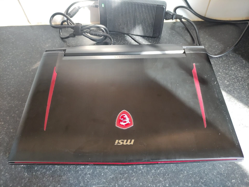 MSI Titan Pro 17.3" GTX 1080 i7-7700HQ 16GB RAM 256GB SSD 1TB 120Hz GT73EVR7 - Image 2 of 4