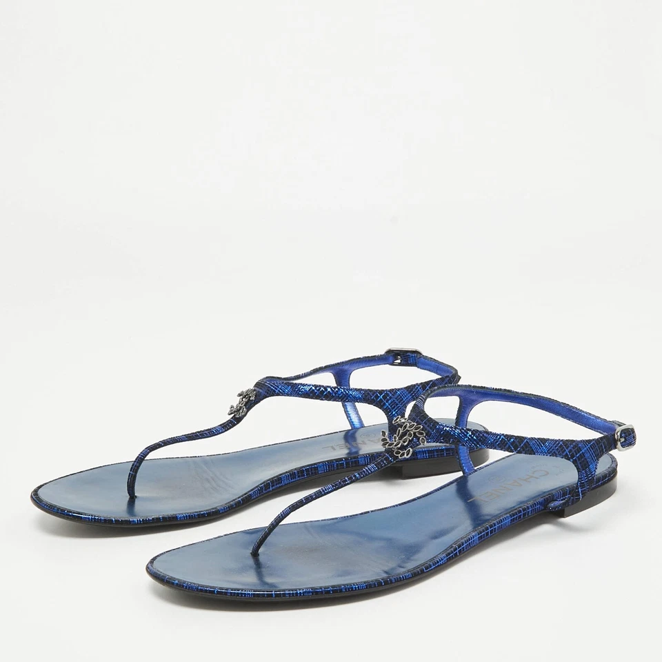 Chanel Women's Flats Blue Suede CC Studded Thong Sandals Size 38.5 C - Image 4 of 4