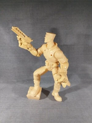 Figurine Small Soldiers à peindre Hazard incomplète Hasbro - Photo 1/3