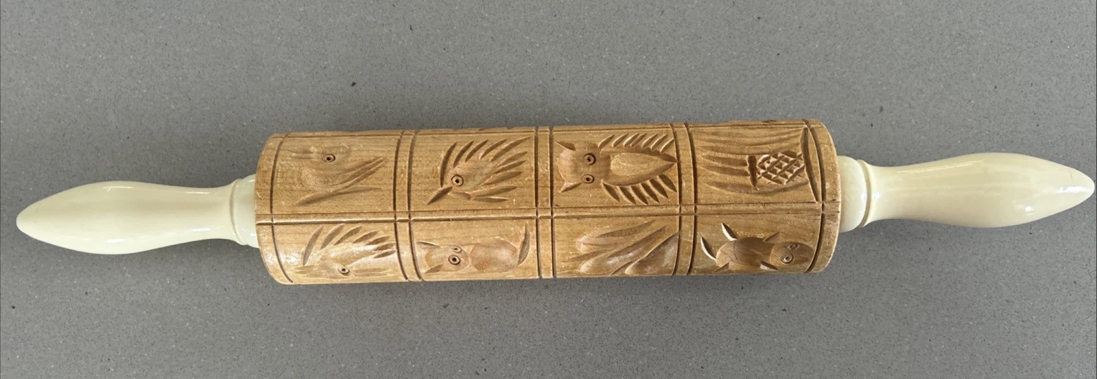 Vintage Wood Carved Springerle Embossed Rolling Pin Cookie Folk Art Animals Bake