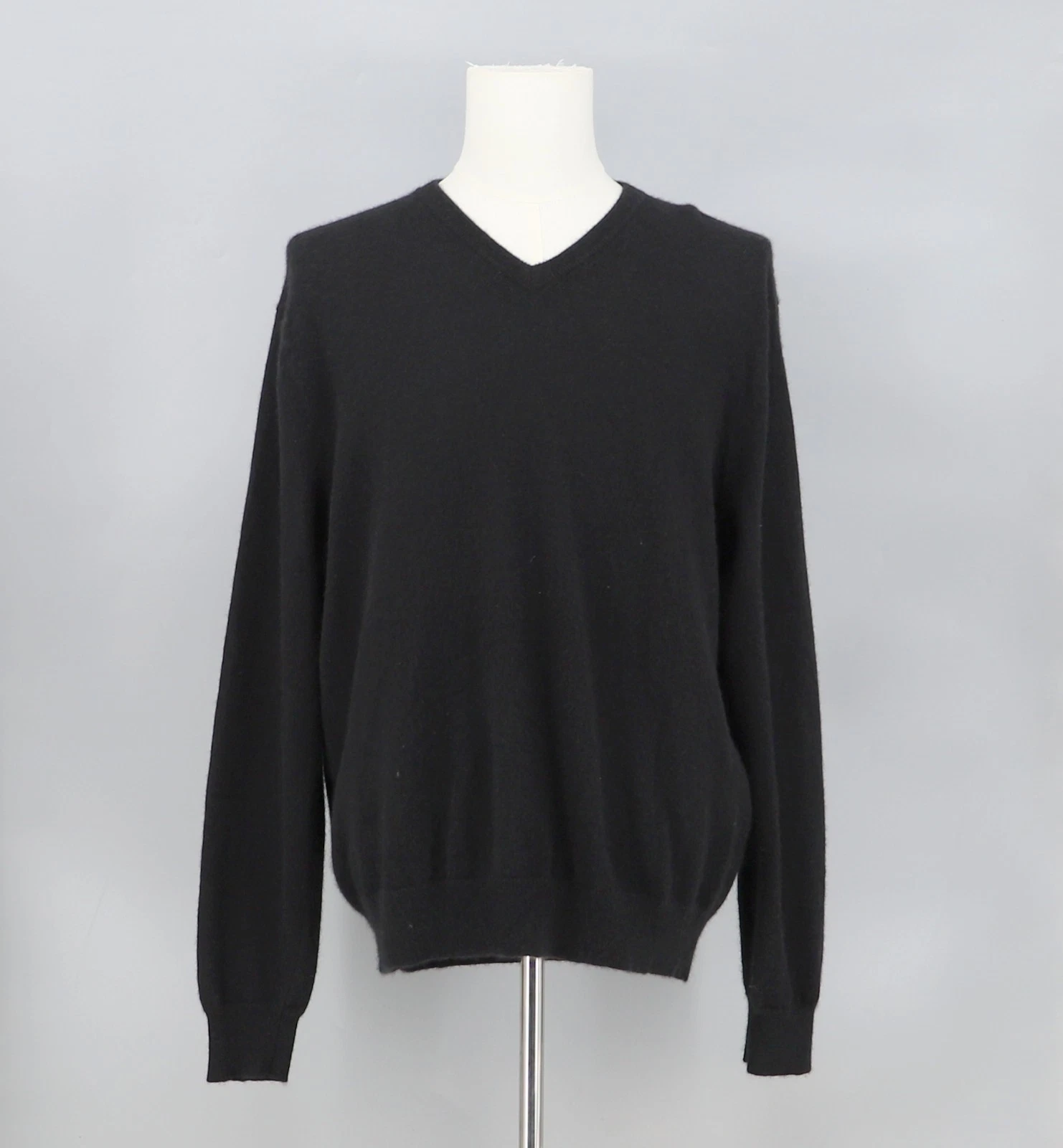 CLUB ROOM Men's V-Neck Cashmere Sweater in Black Size XL