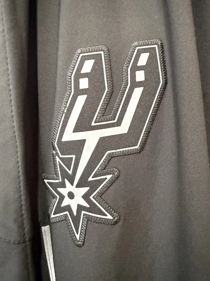 Pantalones Nike San Antonio Spurs Break Away medianos.  Mercancía Oficial Foto 2 de 4