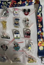 Disney FAB 5, Mickey, Minnie, Donald, Goofy, Daisy lot of 15 pins  Lanyard