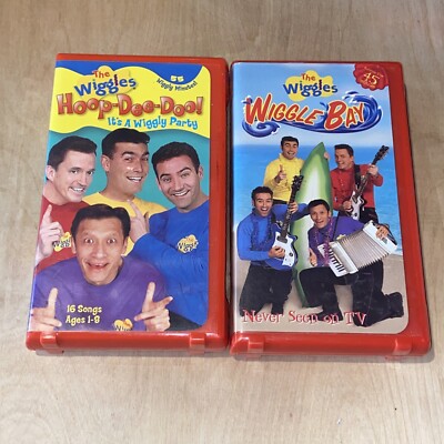 The Wiggles Wiggle Bay Never Seen on TV LOT 2 VHS Musical Ocean Beach Party 2003