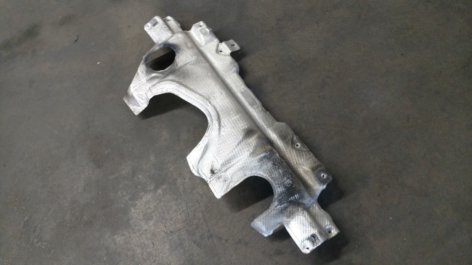 LAMBORGHINI GALLARDO LP560 REAR MUFFLER EXHAUST HEAT SHIELD COVER OEM 420825613B