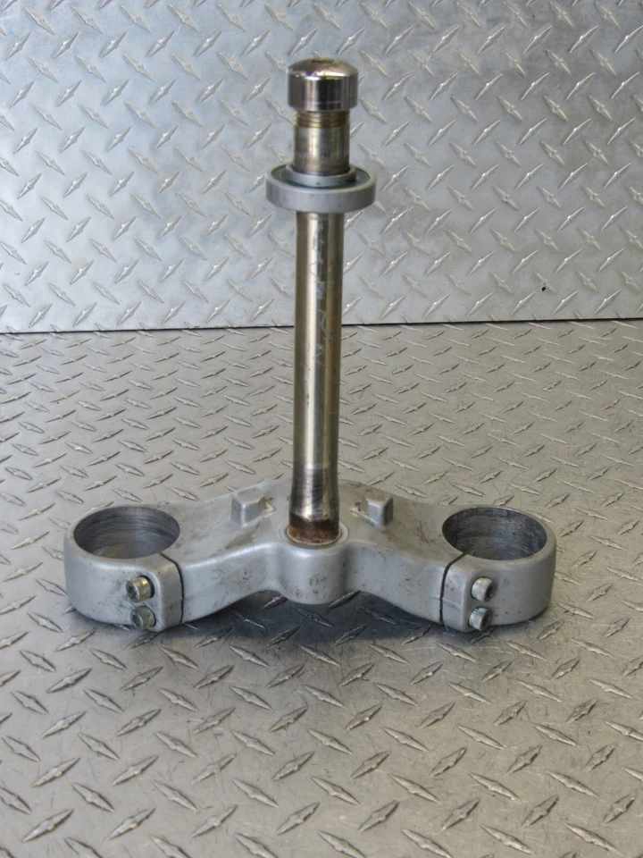 05 Buell XB9SX XB9 2005 California Lightning árbol triple inferior Foto 3 de 4