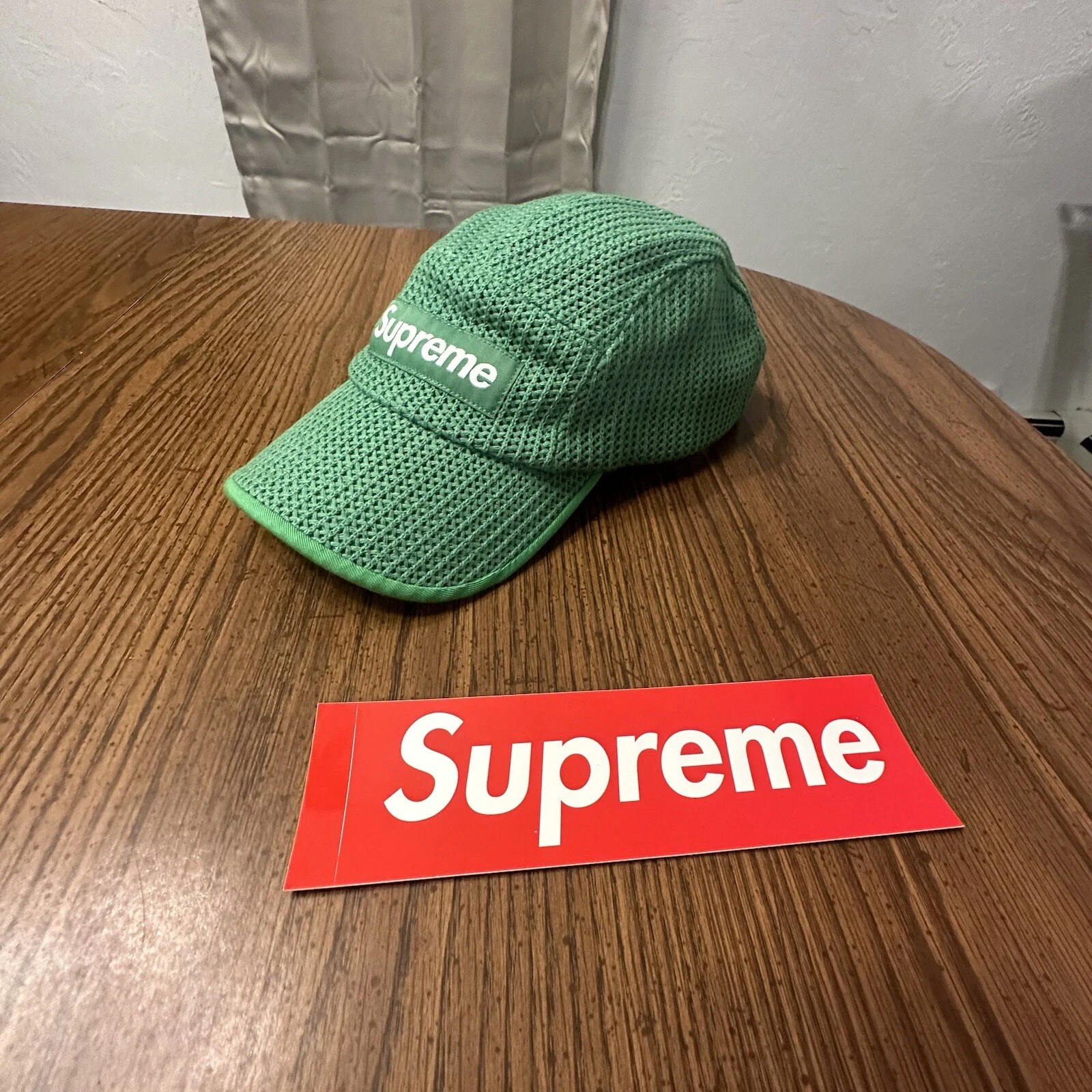 Casquette de camp Supreme Ss21 String verte très bon état ! Avec autocollant ! 