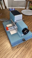 Vintage Argus 300 Automatic 35mm Slide Projector w Changer  Case WORKS GREAT 
