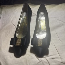Vintage Salvatore Ferragamo Satin Crystal Vera Bow Pumps Black 7AA Mid Heel 1980