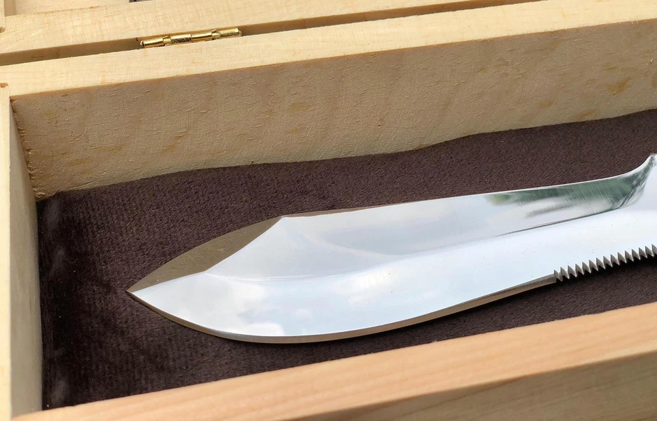 PUMA White Hunter Style Replica Knife – German Design, Stag Handle, Fixed Blade - Image 4 of 4