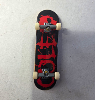 Tech Deck Fingerboard Standardboard Miniboard schwarz/rot