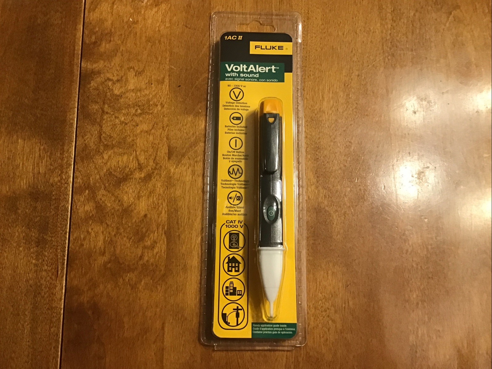 Fluke VoltAlert 1AC II Non-Contact Voltage Detector
