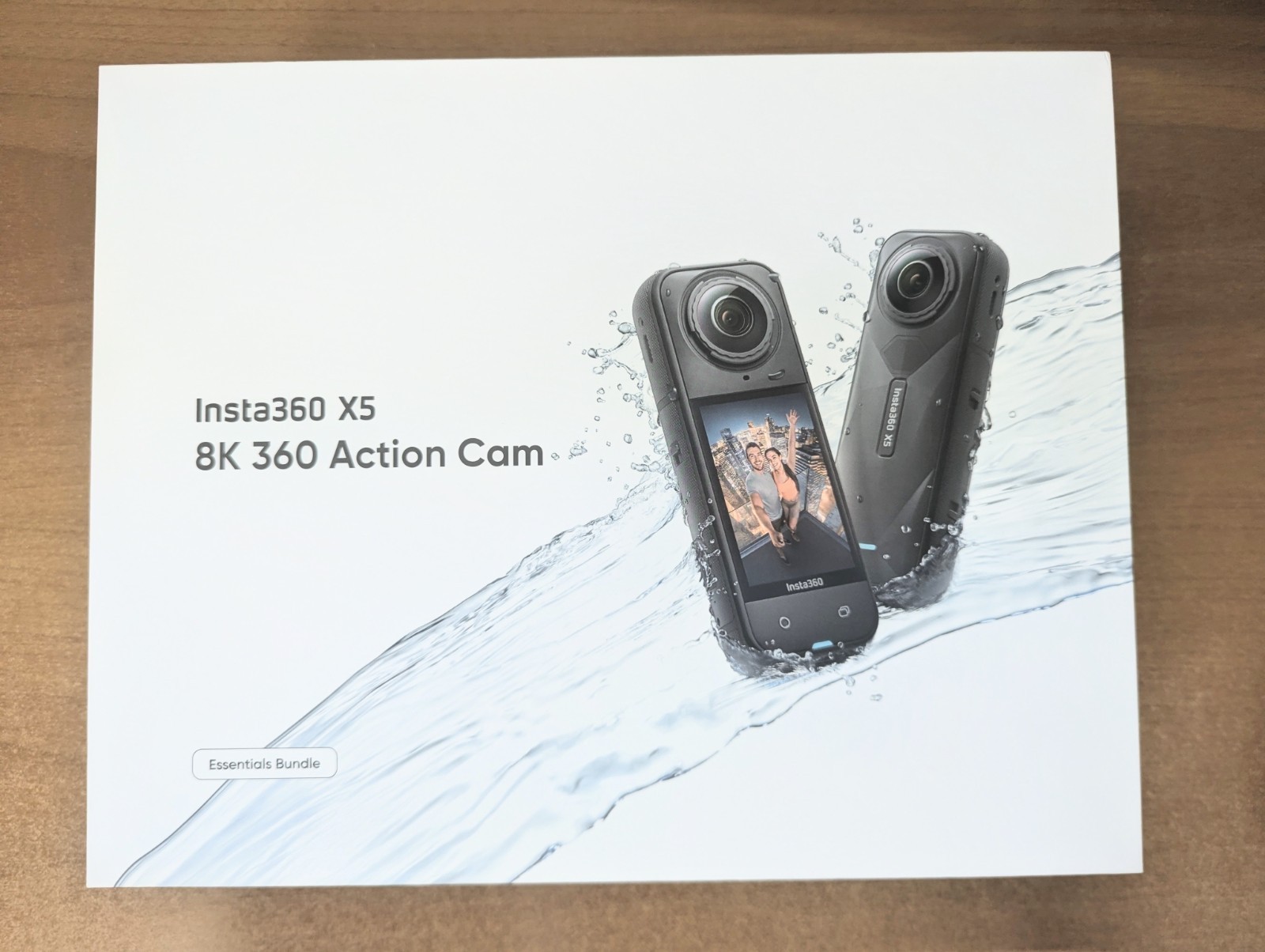 Insta 360 x5 essential Bundle + Invisible Dive case originale + Dive Buddy