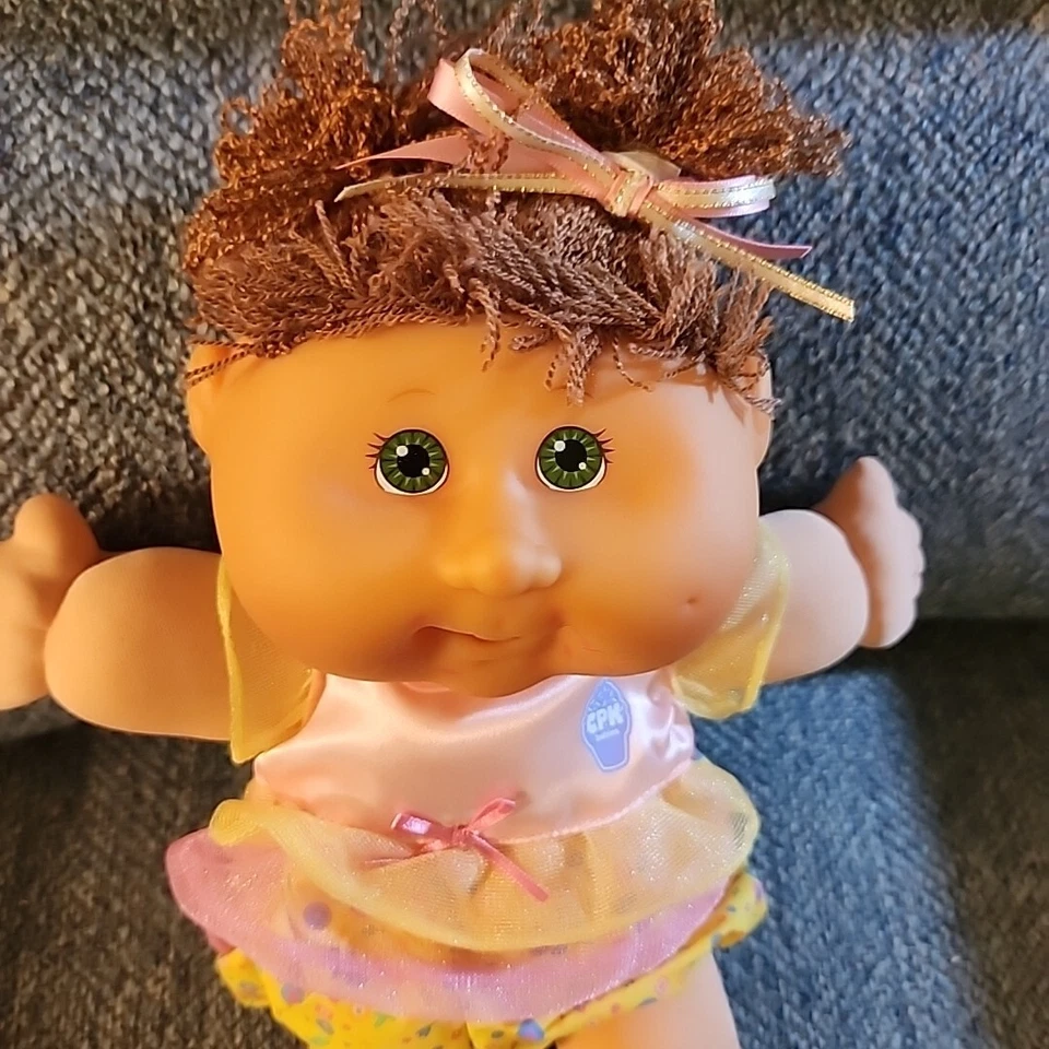Cabbage Patch Kid Baby Doll Sprinkle Messy Face Magnet Tongue Ice Cream Licking - Image 2 of 4