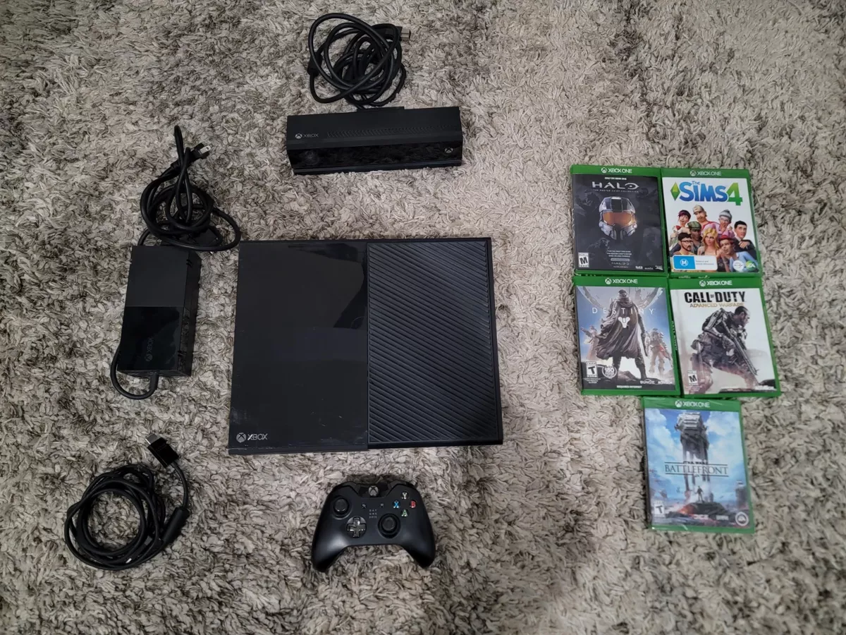 Microsoft Xbox One Day One Edition, Used, With Kinect, Controller, and 5  Games!