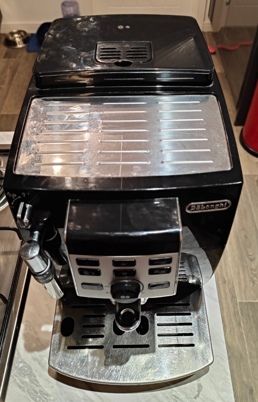 Delonghi Beantocup Coffee Machine ECAM23.123.B eBay