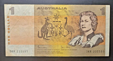 Australian $1 Banknote 1982 Johnston/Stone DKR 235595 - Circulated